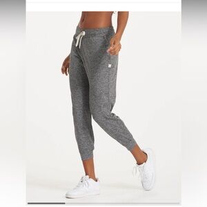 Vuori Performance Jogger -
Women's DreamKnit™ Joggers